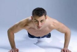 健身男网红吃瓜