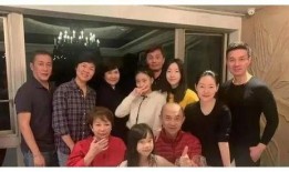 娱乐圈吃瓜爆料抖音号,抖音号“吃瓜爆料”带你探秘明星幕后故事