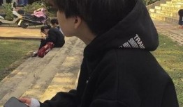 网红吃瓜男帅哥图片头像,网红吃瓜男帅哥头像走红网络